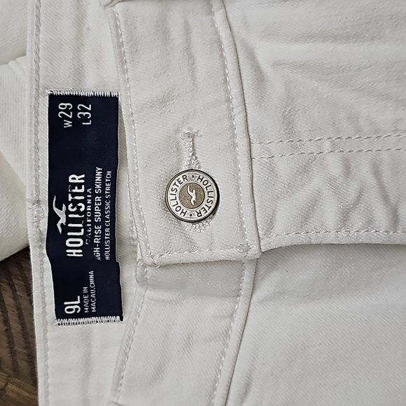 White high-rise super skinny jeans - Hollister classic stretch size 29 NWOT - Picture 3 of 4